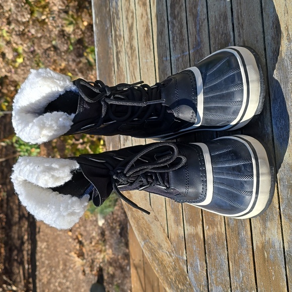 SOREL Winter Carnival Women's Waterproof Boot. Size 6.5 - Picture 7 of 9